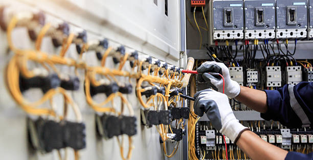 Professional Electrician technician working in Ashville, OH